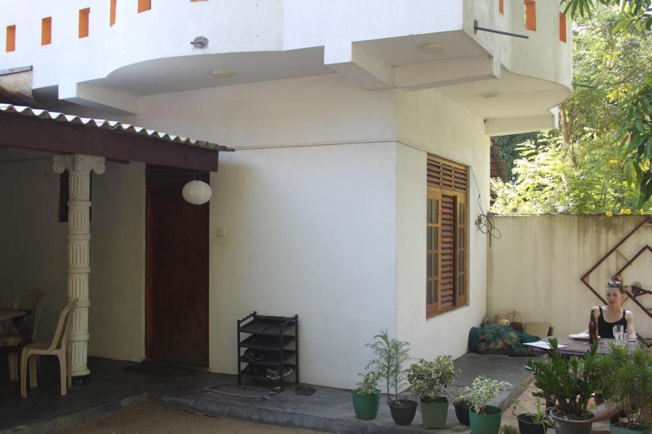 Chithra Homestay 탕갈레 외부 사진