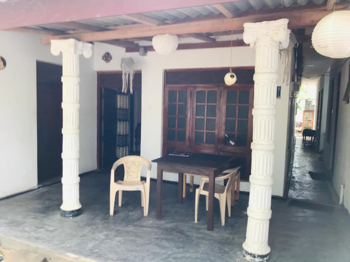 Chithra Homestay 탕갈레 외부 사진